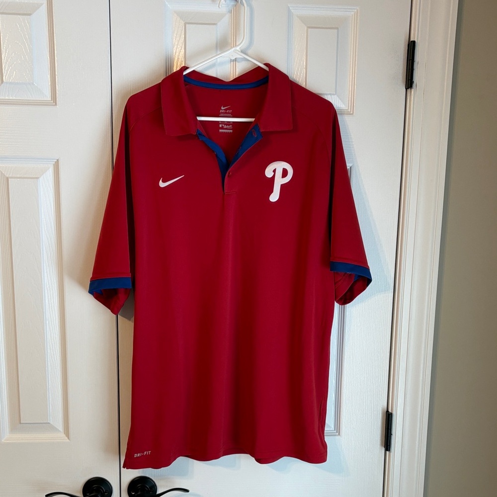 Nike Phillies polo